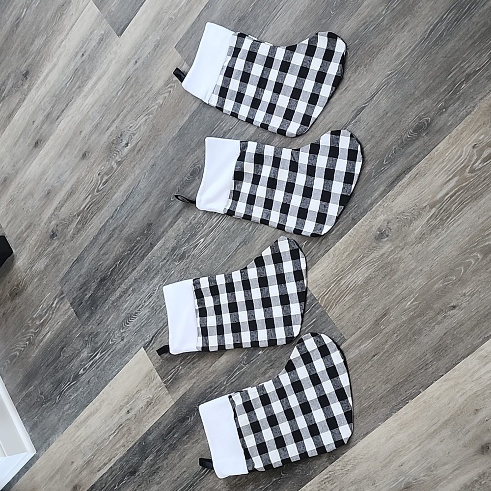 4 buffalo check stockings